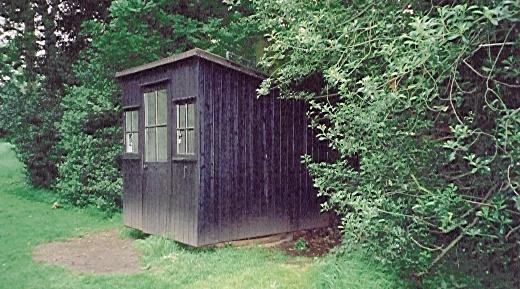 Shaw's rotatable summer house
